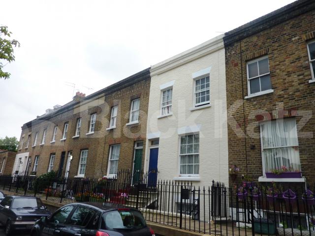 			NEAR PRIMROSE HILL!, 2 Bedroom, 1 bath, 1 reception Flat			 Manley Street, PRIMROSE HILL